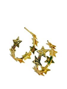 Boucles d'oreilles créoles étoiles dorées texturées – Créoles imposantes au design céleste – Créoles ouvertes audacieuses multi-étoiles - Product Image 5