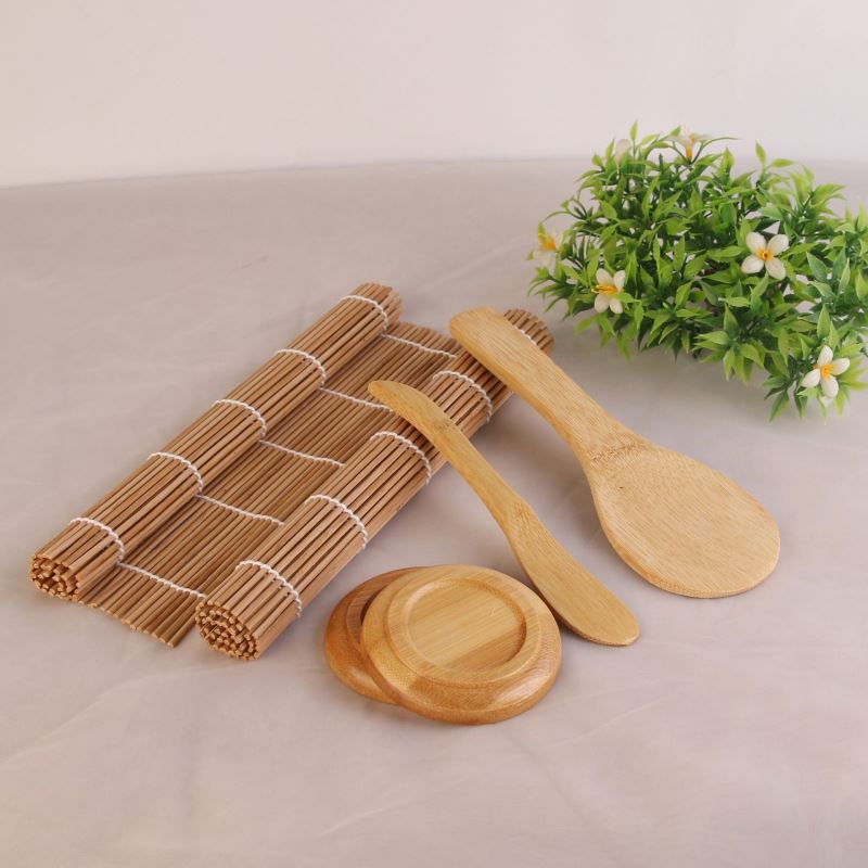 High Quality Eco-Friendly Bamboo Sushi Maker Set Kit DIY Sushi Roller Tool for Home Cooking and Beginner Sushi Making