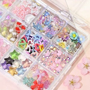 Kit de Accesorios para Decoración de <span class=keywords><strong>Uñas</strong></span> con Gemas en Forma de Flores, Mariposas, Estrellas y Corazones en Tonos <span class=keywords><strong>Pastel</strong></span>, para Bodas y Manicura Personal - Product Image 4