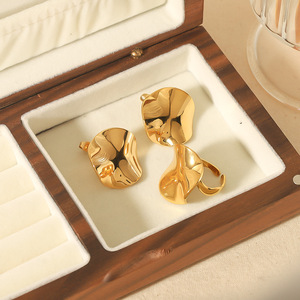 Geometric 18K Gold <b>Stud</b> <b>Earrings</b> Irregular Folds Everyday Wear - Product Image 2