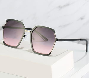 <span class=keywords><strong>Comprar</strong></span> a granel funky <span class=keywords><strong>gafas</strong></span> <span class=keywords><strong>de</strong></span> <span class=keywords><strong>sol</strong></span> Retro Vintage moda damas tonos gelatina moda pequeño rectángulo mujeres <span class=keywords><strong>gafas</strong></span> <span class=keywords><strong>de</strong></span> <span class=keywords><strong>sol</strong></span> - Product Image 2