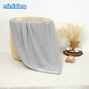 Couverture en coton tricotée pour bébé Mimixiong Oeko <span class=keywords><strong>Tex</strong></span> personnalisée avec le nom du bébé, poids lourd 400g, pour nouveau-né - Product Image 3