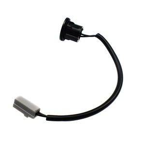 Interrupteur de hayon Mazda DG80624B0 D651624B0 pour Mazda 2 et Mazda 3 - Product Image 2