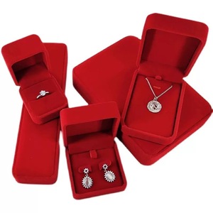 <span class=keywords><strong>Caja</strong></span> de Joyería de <span class=keywords><strong>Terciopelo</strong></span> Rojo de Lujo al por Mayor, <span class=keywords><strong>Caja</strong></span> de Embalaje de <span class=keywords><strong>Terciopelo</strong></span> para Anillos, Pendientes, Collares y Pulseras - Product Image 1