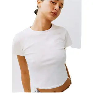 2023 yaz bebek Tee Y2k kırpma üstleri Tee gömlek seksi ince boş gömlek kadın için % 100% pamuk nefes yüksek kalite düz T-shirt