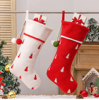 Chaussette de Noël personnalisée avec motif sapin de Noël, nom personnalisé, sacs cadeaux de Noël avec pompon pour la décoration de cheminée des fêtes