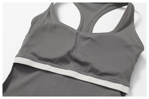 Conjunto de dos piezas de deporte de gimnasio para mujer, falda transpirable, camiseta sin mangas, entrenamiento físico, ropa de yoga, pantalones cortos de longitud, OEM, - Product Image 6