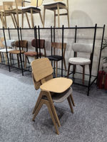 Chaise de salle à manger en bois massif courbé avec coussin en tissu, design simple pour restaurant et usage commercial