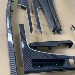 Kit de garnitures intérieures décoratives de remplacement en fibre de carbone 7 pièces pour <span class=keywords><strong>Audi</strong></span> A6 C7 C8 A4 B8.5 A3 8V S5 B9 Q5 S3 S4 A5 B8 R8 - Product Image 1