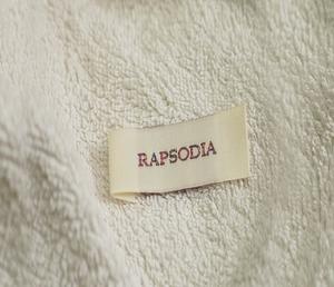 Etiquetas Tejidas Personalizadas de Lujo para Marcas de Ropa, Etiquetas de Tela de Tejido Fino con Logotipo, Nombre e Instrucciones de Cuidado de la Prenda - Product Image 5