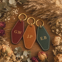 Porte-clés personnalisés de luxe pour voitures, monogrammes initiaux en cuir PU, porte-clés de motel, cadeaux promotionnels, porte-clés d'hôtel tendance