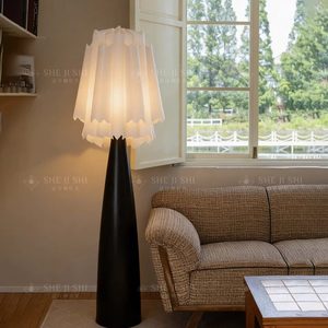 Lampadaire LED à économie d'énergie avec interrupteur, abat-jour en tissu, style design, pour usage domestique - Product Image 4