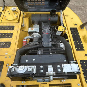 Komatsu รถขุดดิน PC200-8แบบใช้แล้วรถขุดตีนตะขาบปั๊มกระปุกเกียร์ - Product Image 6