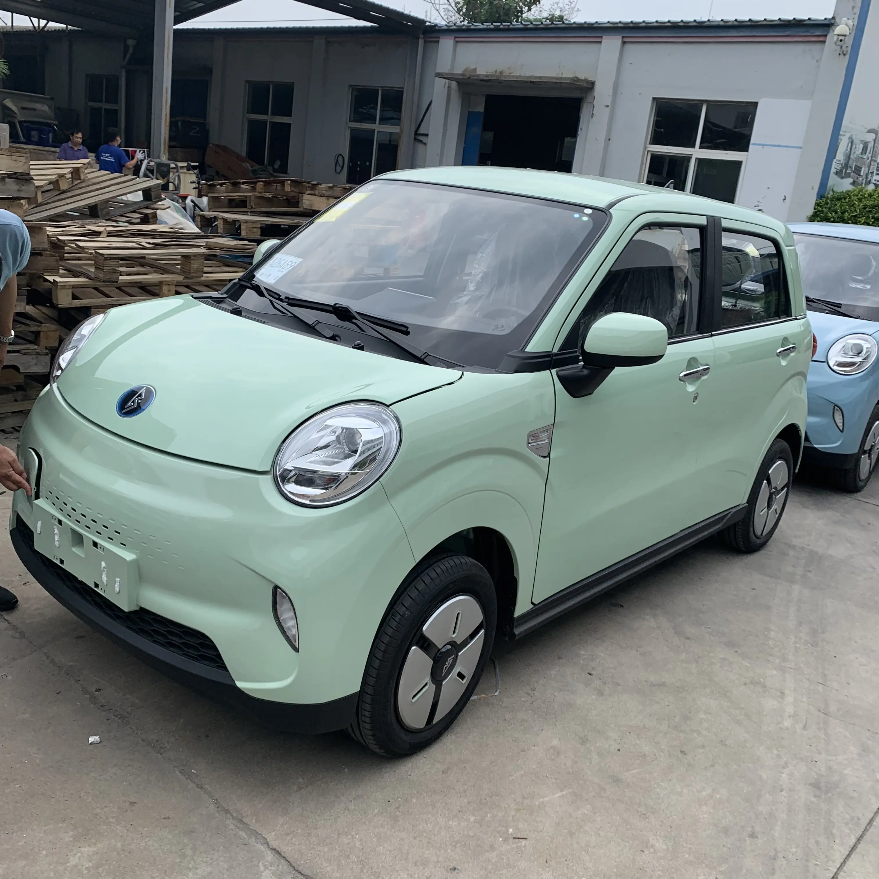 Hot Sale Family Use Auto 4 Wheels Electric Cars