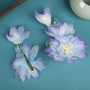Nuevo tocado Hanfu de diseño original hecho a mano en estilo chino tradicional, pinza para el cabello de gasa suave con flor de loto morada. - Product Image 3