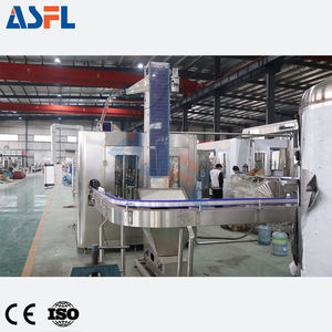 Machine de remplissage automatique haute précision 500ml 650ml 2000-4000bph pour jus/thé/boissons énergisantes en bouteilles plastique/verre - Product Image 2