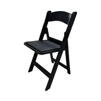 Chaise Pliante en Résine Wimbledon Blanche Rembourrée pour Extérieur, Jardin, Mariages, Fêtes, Hôtels et Location Événementielle – Vente en Gros