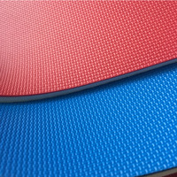 Pflegeleichter Elastischer PVC-Sportbodenbelag in Rollenform für Indoor-Sporthallen und Basketballplätze