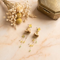 Anting-anting emas buatan tangan CE009 Manufactory Alloy dengan bunga kering asli mawar kuning dan rumbai bunga, aksesoris pernikahan pengantin.