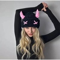 Chapeau d'hiver épais et chaud pour l'extérieur, protection des oreilles, chapeau drôle de démon, chapeau tricoté à la main pour femmes