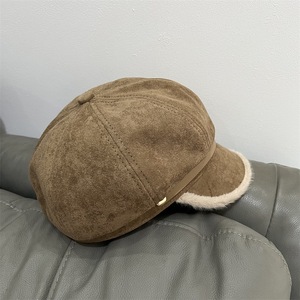 Casquette octogonale rétro japonaise en daim avec boucle de ceinture et garniture en peluche, chapeau d'hiver unisexe pour adulte, couleur unie, élégant pour les trajets quotidiens - Product Image 2