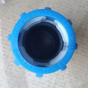 Irrigación por goteo de compresión de alta presión Plástico HDPE PE 100 Acoplamiento de manguera Superficie Lisa PP Tuberías de agua Riego por goteo - Product Image 2