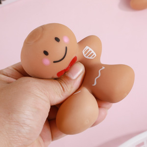 Jouet à presser en forme de bonhomme en pain d'épices mignon, jouet anti-stress à rebond lent, jouet à pincer, jouets squishy de Noël, petit cadeau - Product Image 5