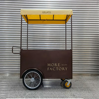 Camions de crème glacée alimentaire en gros Yicheng, chariot électrique de haute qualité avec congélateur pour la vente au détail d'aliments, hôtels, boulangeries