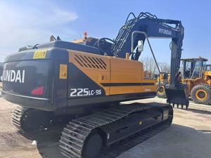 Excavatrice sur chenilles Hyundai 25 tonnes 225lc-9s d'occasion en stock, engrenages et pompe inclus, testée et inspectée - Product Image 3