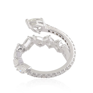 Anello in Oro Bianco con Diamante Taglio a Pera Colore G Naturale Gioiello di Fidanzamento per Donna - Product Image 2