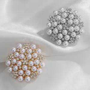 Popular Pearl Pin Brooch Wholesale Flower gold Brooch Pin China Crystal Women Brooch In Bulk