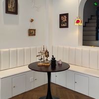Table à manger ronde en bois durable et écologique, style nordique minimaliste, pieds en métal, pour petit appartement, 2 places, meubles de maison