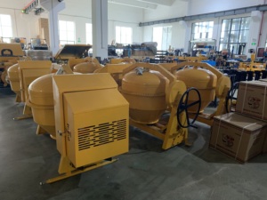 <span class=keywords><strong>Mixer</strong></span> Beton Mobile Self Loading 350L 2 Roda 4 Roda Kecil Dengan Mesin Diesel Kama 178Fs - Product Image 3