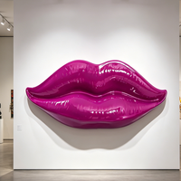 Sculpture murale en fibre de verre personnalisée de lèvres en pop art, grande sculpture murale de lèvres rouges pour la décoration d'hôtels, de centres commerciaux et de salons de beauté