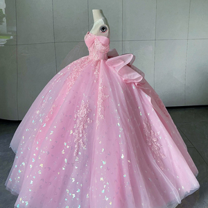Abito da Ballo Stile Principessa per Quinceanera <span class=keywords><strong>Rosa</strong></span> con Applique in Pizzo Schiena Effetto Nudo Pieghe di Cristallo Ricami di Perle e Fiocco <span class=keywords><strong>Abbigliamento</strong></span> da <span class=keywords><strong>Donna</strong></span> - Product Image 6