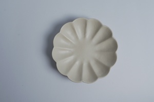 Plat de service artistique en céramique irrégulière, fait main, avec glaçure réactive, pour Tonkatsu, Tempura, Dumpling, Katsu, style Japandi - Product Image 2