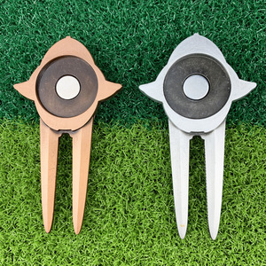 Fourche de réparation de green de golf magnétique avec marqueur de balle en alliage de zinc – Accessoire de golf extérieur - Product Image 1