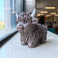 Sculpture de vache des Highlands écossais peinte à la main, figurine de veau en résine, statue animale, objets de collection pour la décoration de ferme, cadeau pour les amoureux des vaches