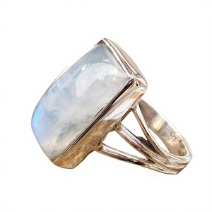 Bague en argent sterling 925 avec pierre de lune arc-en-ciel sertie clos, bijou fin fait main, tendance, style chrétien, certifié - Product Image 1