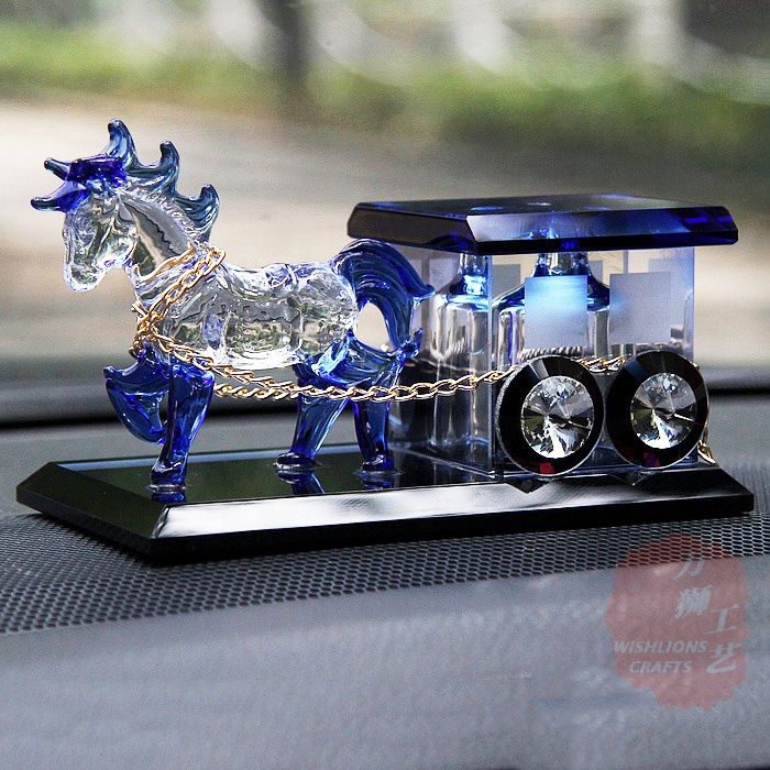 Wishlions Crystal Carriage Horse - Elegant Glass Perfume Box
