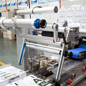 אוטומטי שוקולד/עוגות ירח/לחם ארטיק זרימת כרית גלישה אריזה מכונה יצרן - Product Image 6