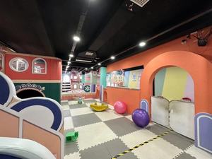 Aire <span class=keywords><strong>de</strong></span> jeux intérieure pour centre commercial avec toboggan, piscine à balles, jeux <span class=keywords><strong>de</strong></span> projection interactifs, <span class=keywords><strong>parcours</strong></span> d'obstacles, 140 m², capacité <span class=keywords><strong>de</strong></span> 500 kg - Product Image 6