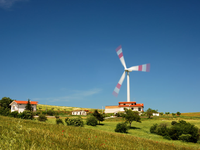 Éolienne compacte de 2 kW certifiée CE ISO avec stockage de batterie pour l'alimentation domestique et l'éclairage