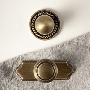 Gagang Kabinet Kuningan Antik Santaya Dengan Pelat Belakang, Tarikan Lemari Perunggu Solid, Kenop Pintu Lemari Dapur, Gagang Furnitur - Product Image 3
