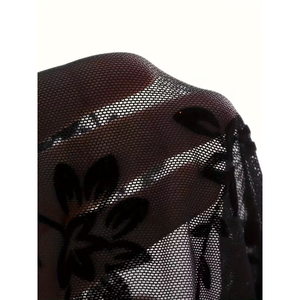 Camiseta Casual Ajustada de Poliéster con Estampado de Mariposas, Transparente, de Malla de Terciopelo, con Aberturas, Estilo Sexy y Atrevido - Product Image 3
