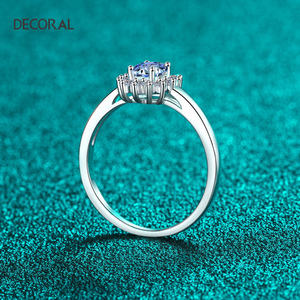 0.5ct Forma de <span class=keywords><strong>huevo</strong></span> de Paloma Color azul Elegante joyería de boda Anillos de moissanita de diamantes Plata de Ley 925 sólida para mujeres - Product Image 3