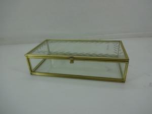 Caja Organizadora de Joyas Lista para la Venta con Acabado Dorado en Metal y Vidrio - Product Image 3