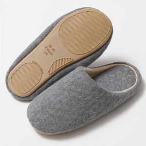 Kış ve Sonbahar Stili Yıkanabilir Sessiz Bayan Terlikleri, Yumuşak Tabanlı, Ev ve İç Mekan Kullanımına Uygun, Pamuktan Üretilmiştir - Product Image 4