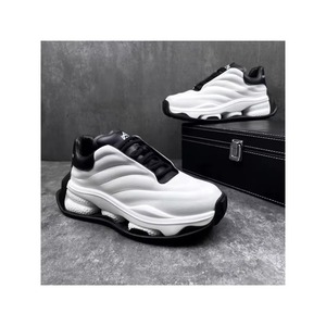 Chaussures Homme Tendance 2026 Printemps Automne Hiver Nouvelle Édition Coréenne Sportive Légères à Enfiler avec Tige en Toile et Semelle Intermédiaire en Caoutchouc Rehaussée - Product Image 4