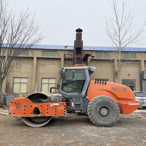 2018 HAMM 322 Tek Tamburlu Titreşimli Silindir 22 ton Kullanılmış İnşaat Makinesi tek tamburlu titreşimli silindir alt zemin sıkıştırma - Product Image 2